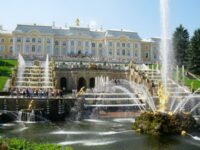 Веб-камера Санкт-Петербург, Петергоф, фонтаны Большого Каскада в реальном времени